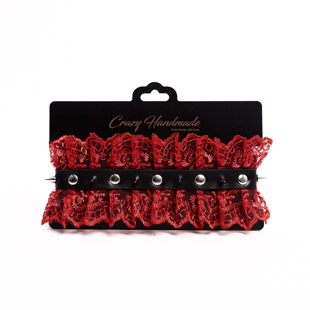 Чокер с шипами «Crazy HandMade» и красным кружевом