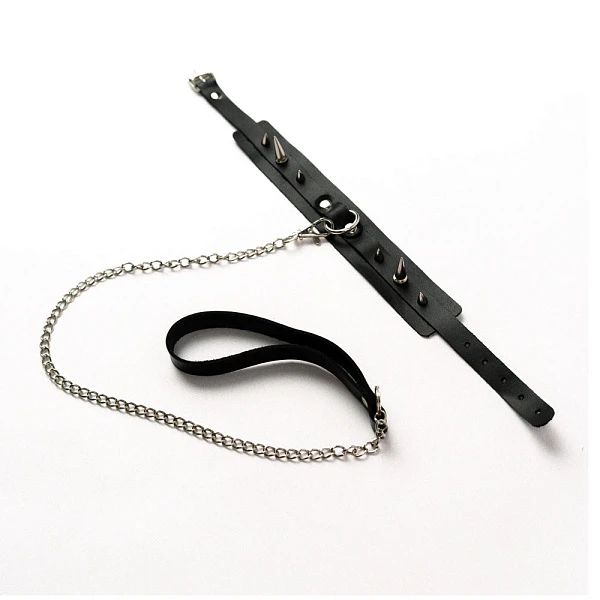 Ошейник с шипами и поводком «Crazy HandMade»